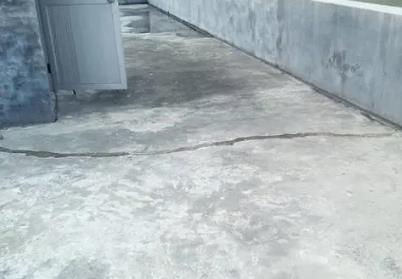 和林格尔楼顶漏水维修公司分享下如何解决卫生间隐蔽部位漏水的问题?