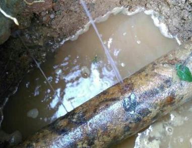 和林格尔楼顶渗水维修公司分享下地暖漏水的原因及检测方法。